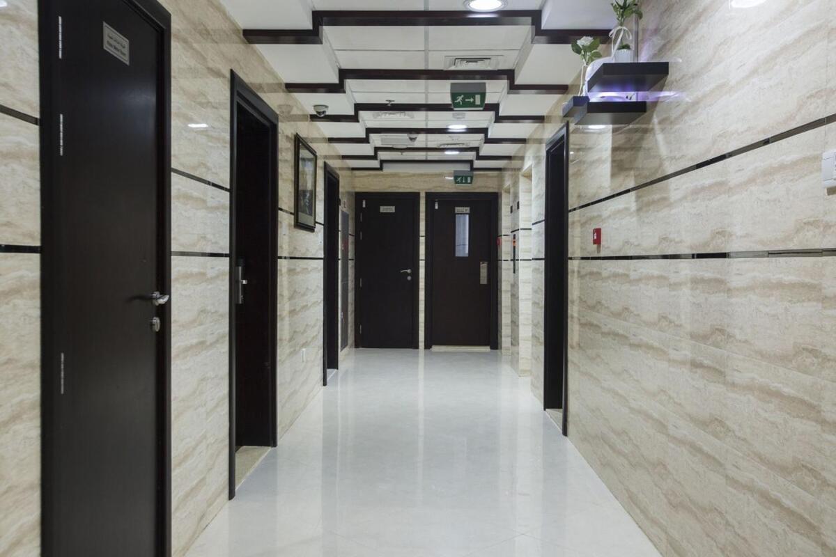 Executive Suite Room In Barsha 1 Near Moe Metro Dubai Buitenkant foto